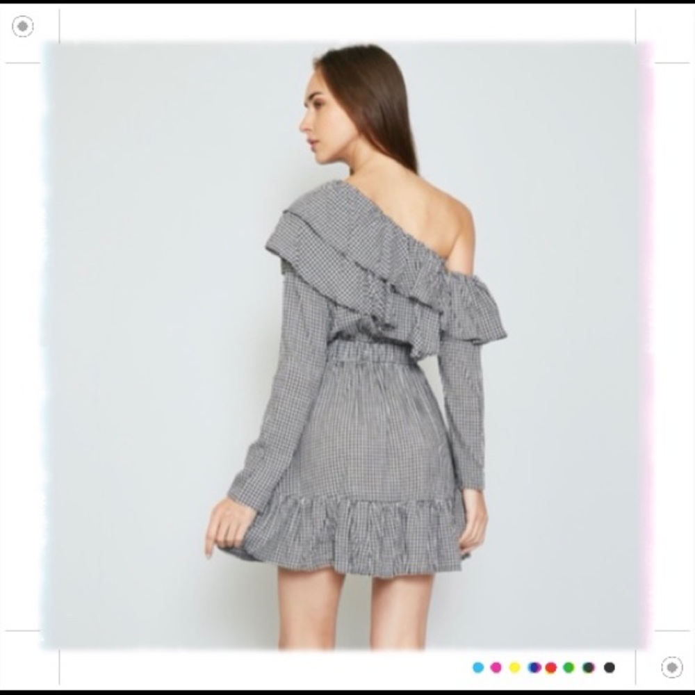 CHANGE OF SEASON ALEX gingham dress one sleeve - Picture 2 of 8